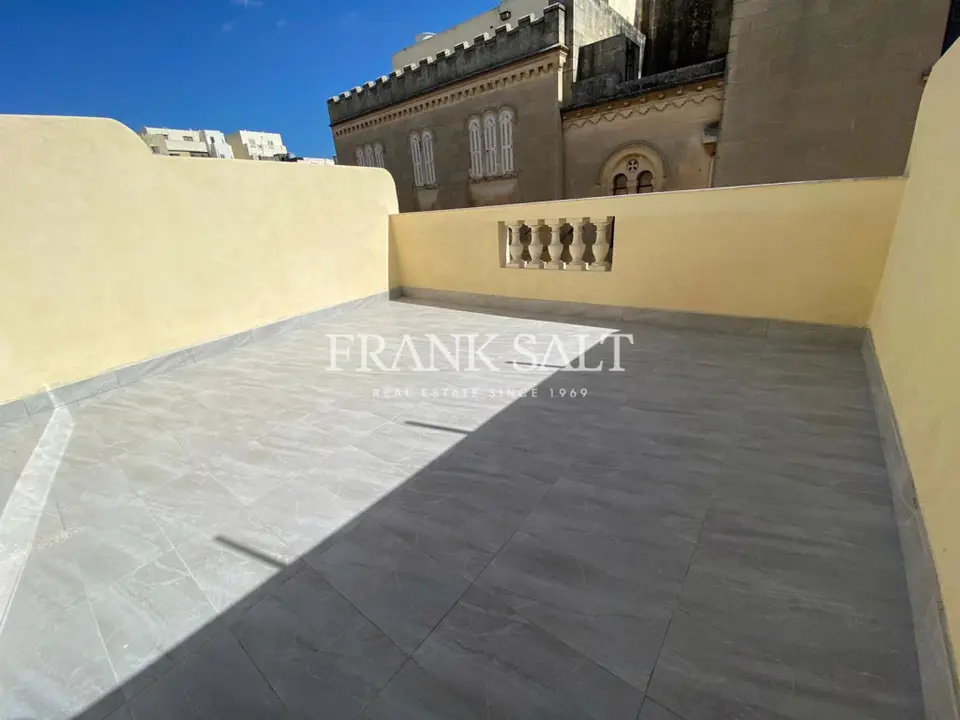 Sliema, Furnished Penthouse