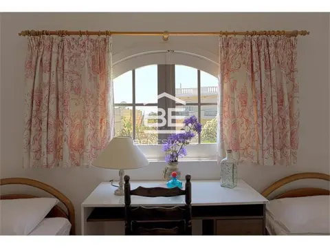 3 bedroom Villa to rent in Pembroke