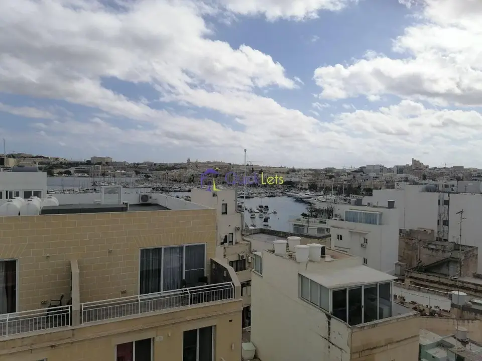 1 bedroom Penthouse to rent in Gzira