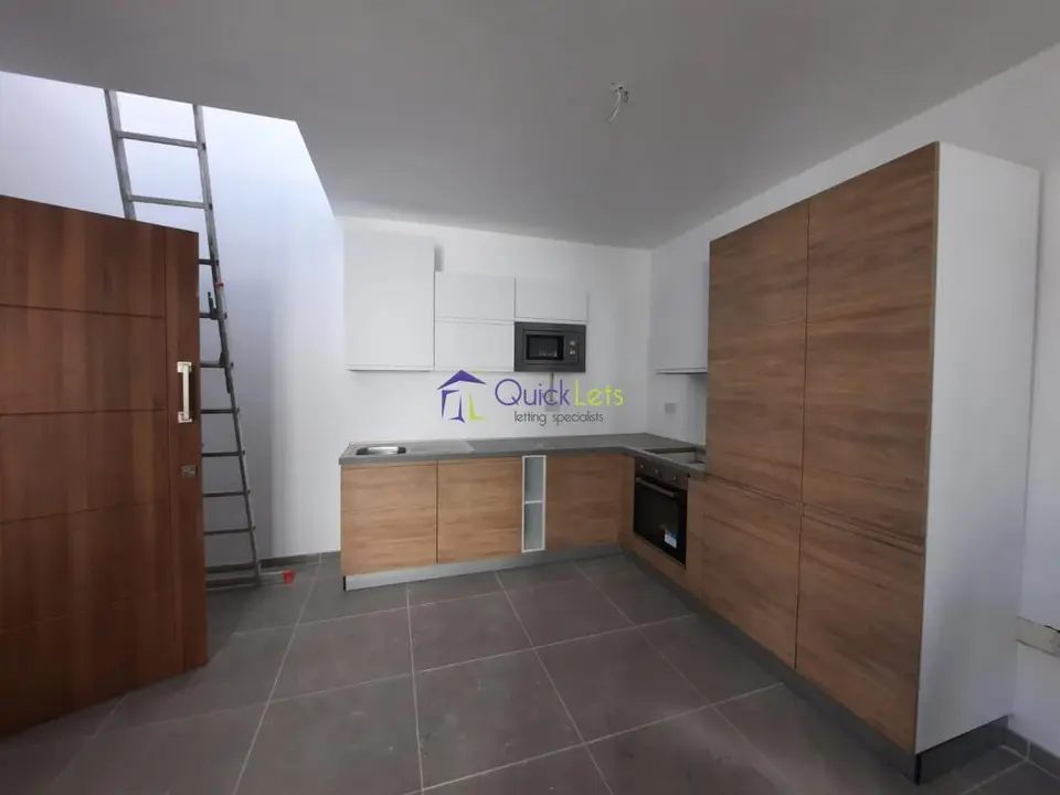 3 bedroom Penthouse to rent in Sliema