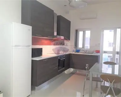 2 bedroom Apartment to rent in Gzira