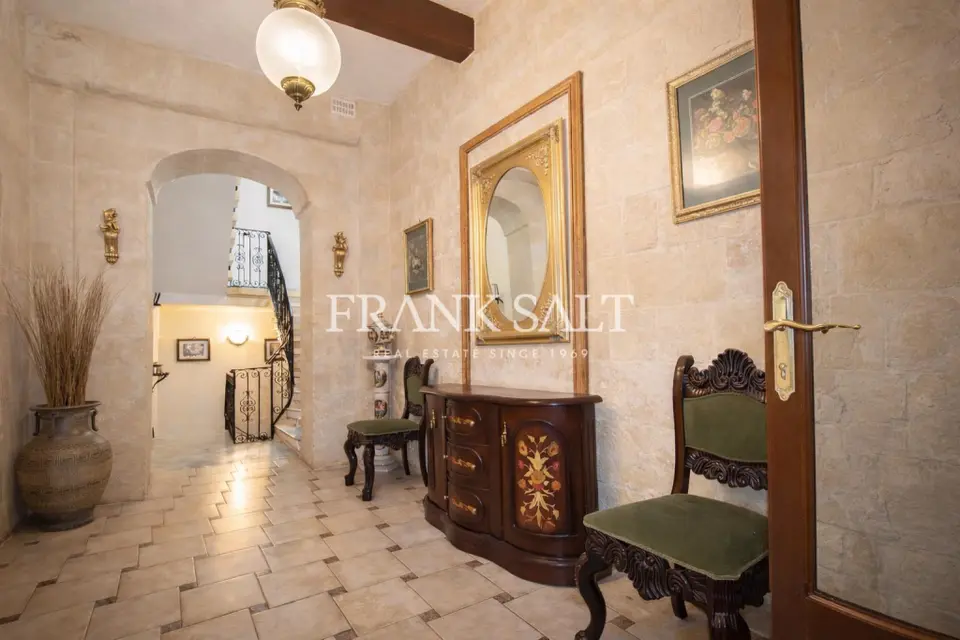 Paola, Semi-Converted Town House