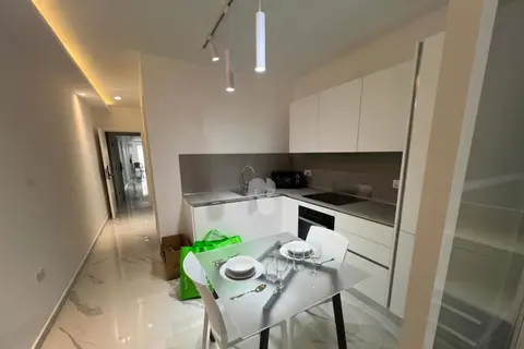 1 Bedroom Apartment To Rent in Gzira