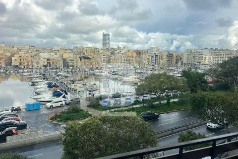 Office To Rent in Pieta