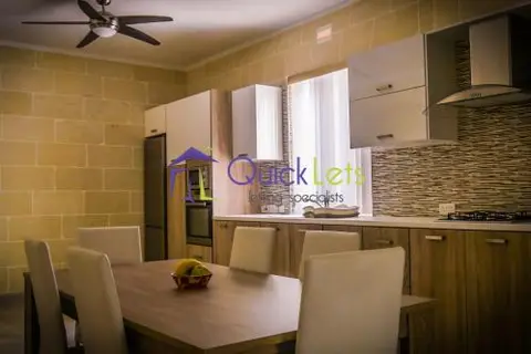 3 bedroom Maisonette to rent in Gozo - Xaghra