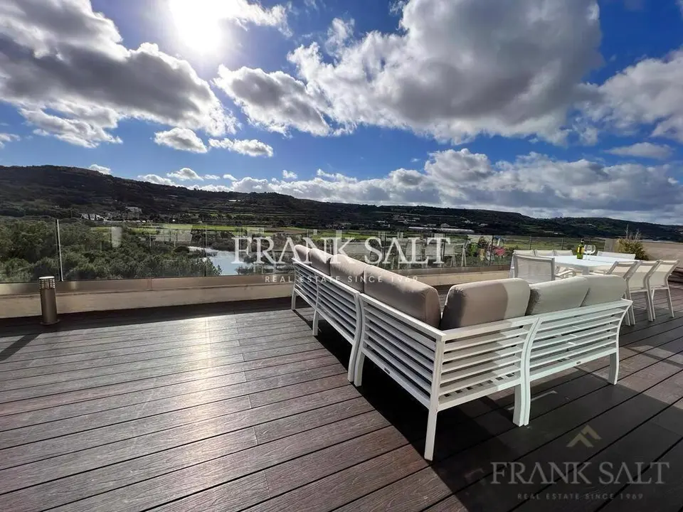 St Pauls Bay Furnished Penthouse