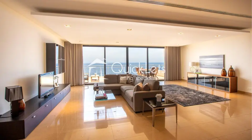 3 bedroom Penthouse to rent in Sliema