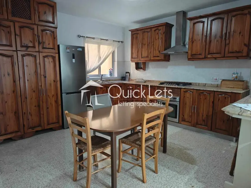 2 bedroom Apartment to rent in Marsaskala