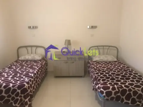 1 bedroom Room to rent in Pembroke