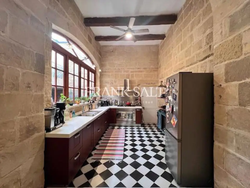Senglea, Furnished House of Character