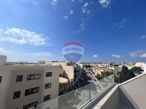 2 bedroom Penthouse to rent in Attard
