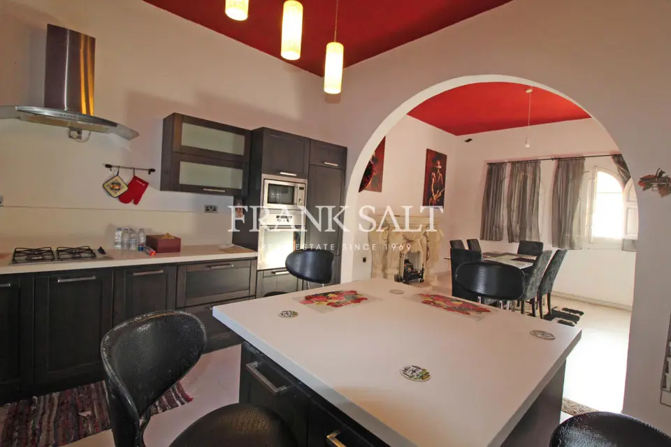 Qrendi, Furnished Terraced House