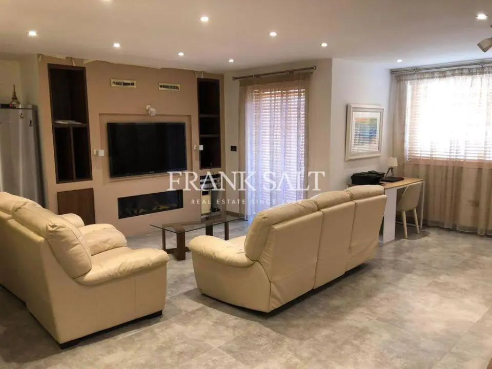 Kalkara, Apartment