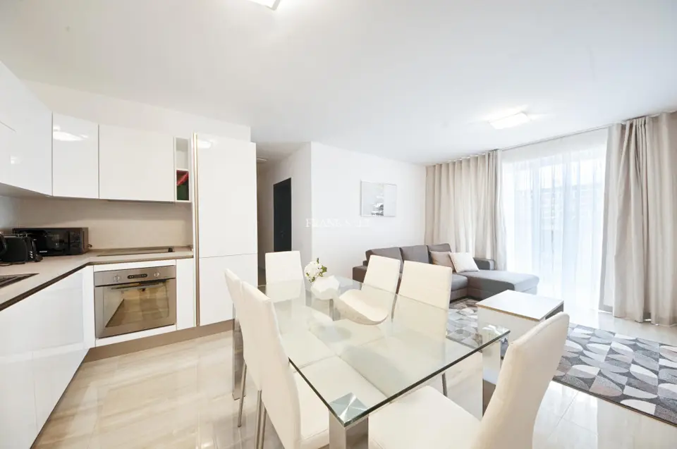 2 bedroom Apartment to rent in Ta' Xbiex