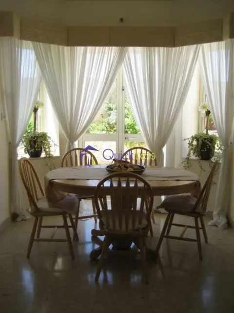 Villa 4 chambres à louer à Madliena