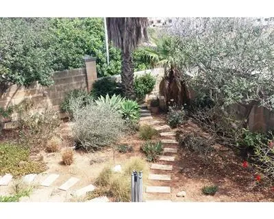 3 bedroom Villa Semi-detached to rent in Madliena