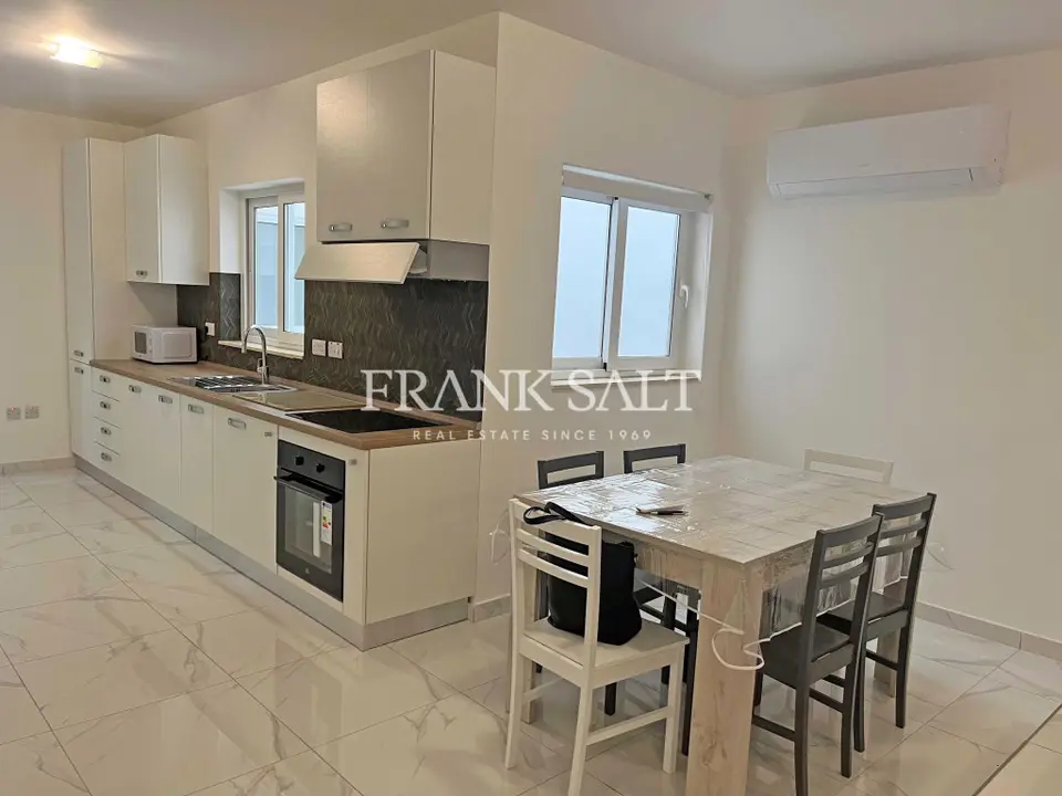 Swieqi, Furnished Maisonette