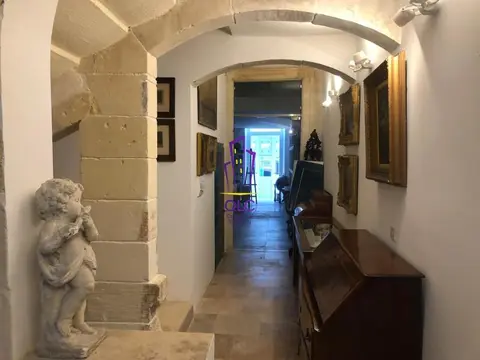 Office to rent in Valletta