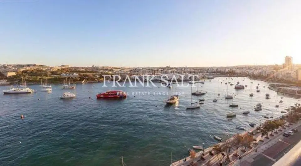Sliema, Penthouse