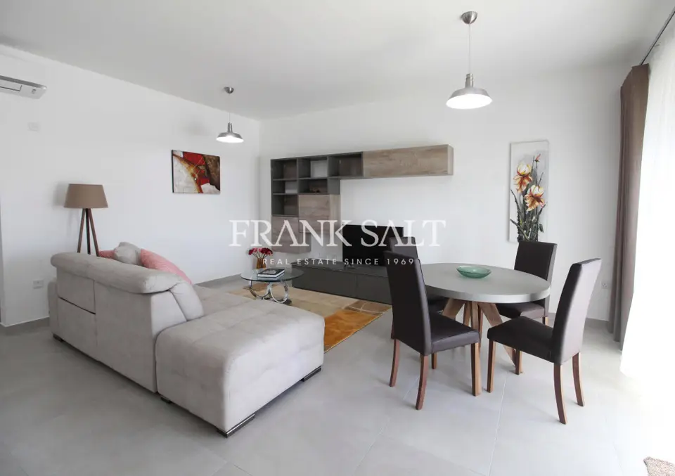 Pembroke, Furnished Apartment