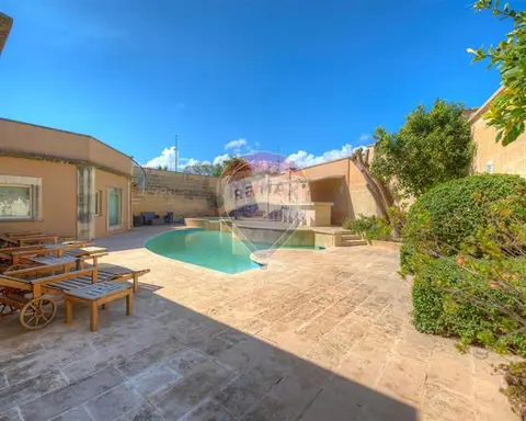4 bedroom Villa Semi-detached for sale in Iklin