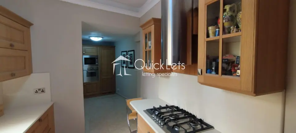 Bien immobilier 4 chambres à louer à Luqa