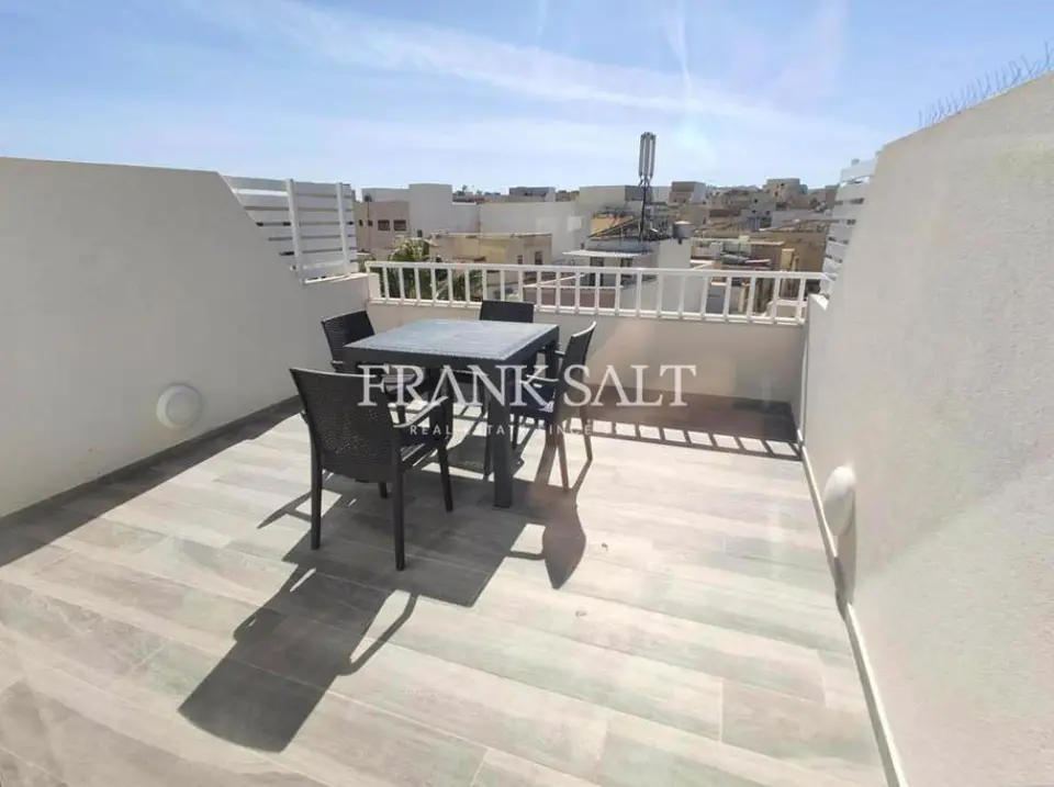 Hamrun, Furnished Penthouse