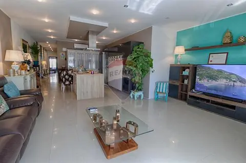 3 bedroom Maisonette for sale in Bahar Ic-Caghaq