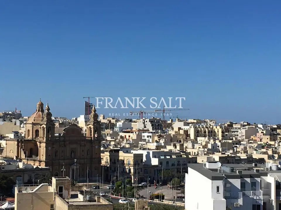 Msida, Furnished Penthouse