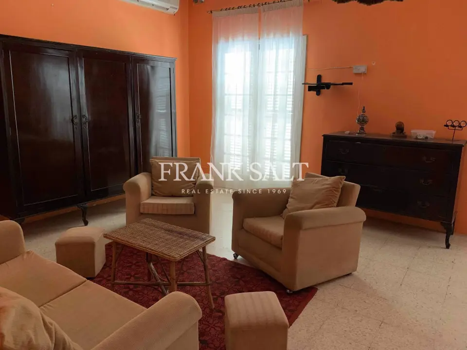 Msida, Furnished Semi-detached Villa