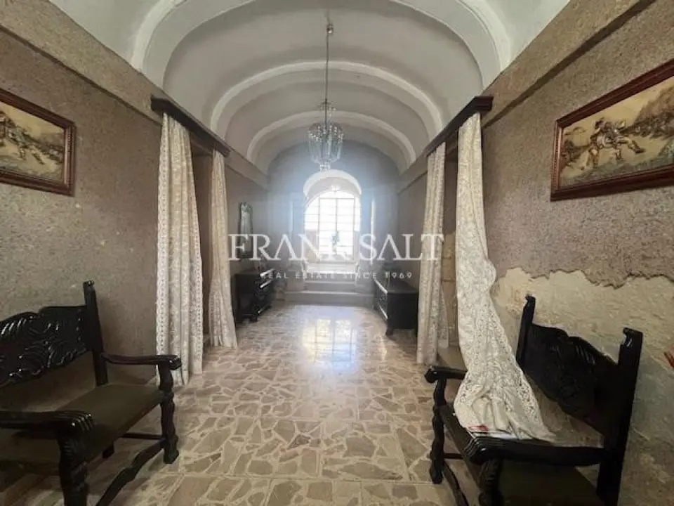 Zabbar Unconverted House of Character