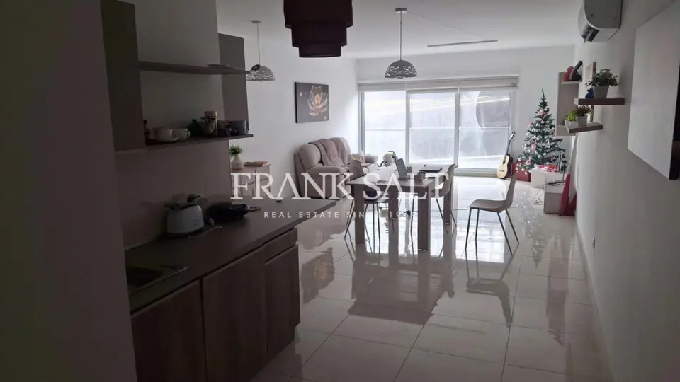 Gzira Furnished Apartment