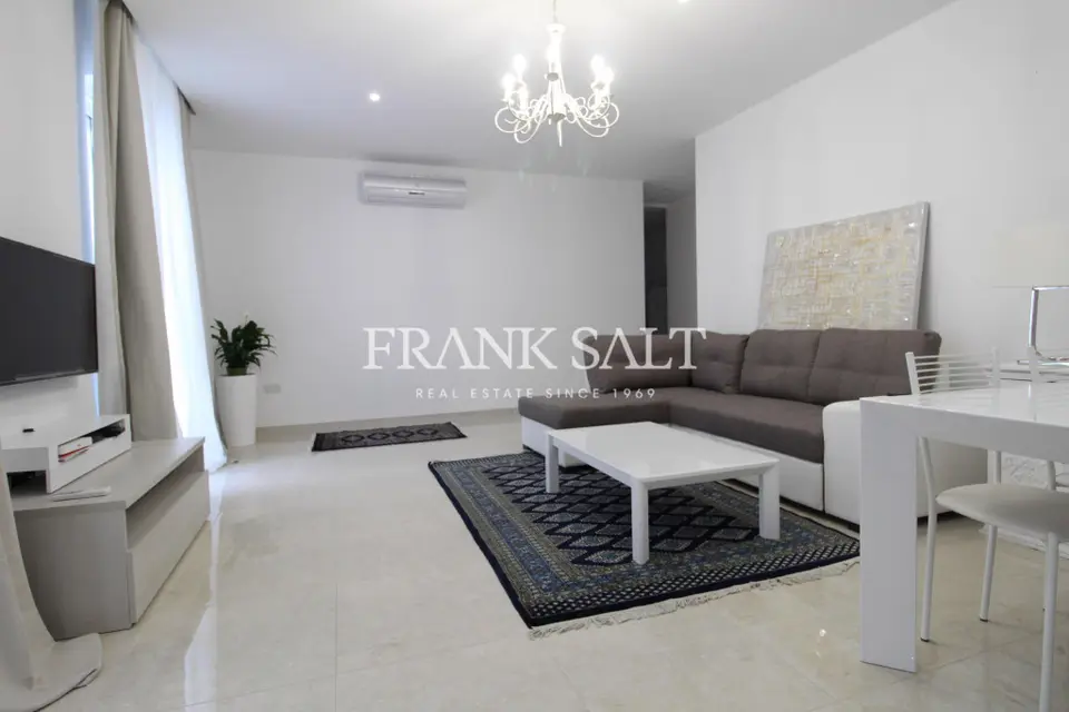 2 bedroom Maisonette to rent in Ta' Xbiex