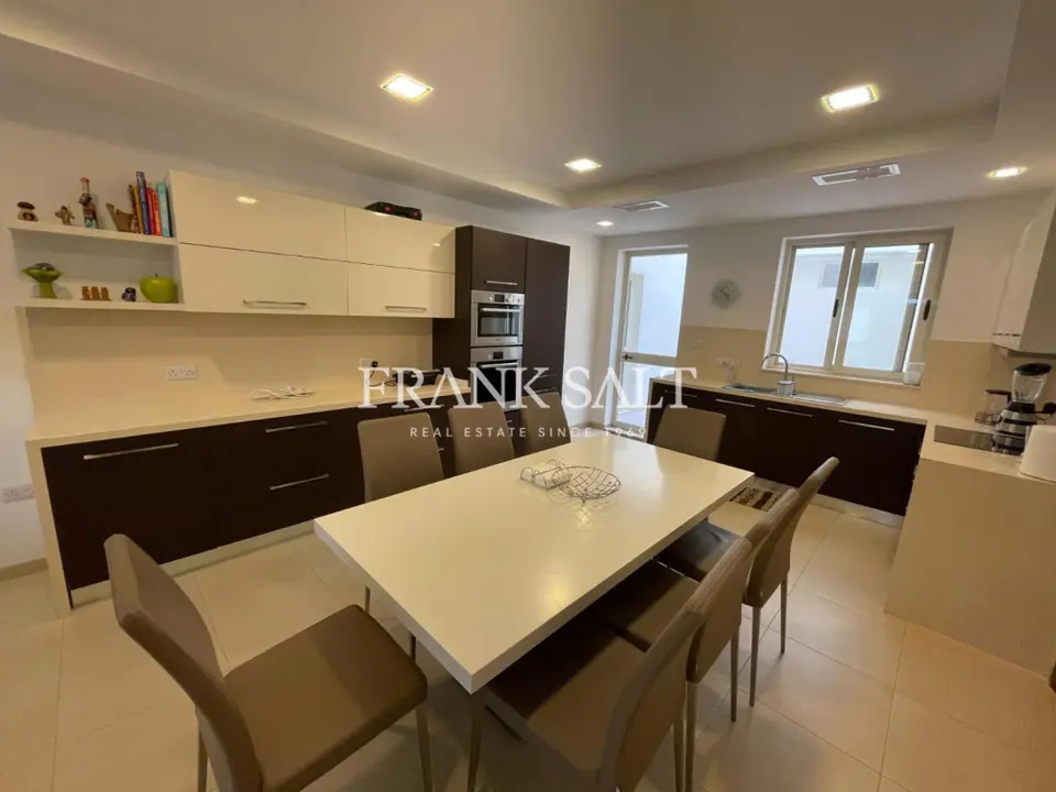 Tal-Ibrag, Furnished Maisonette