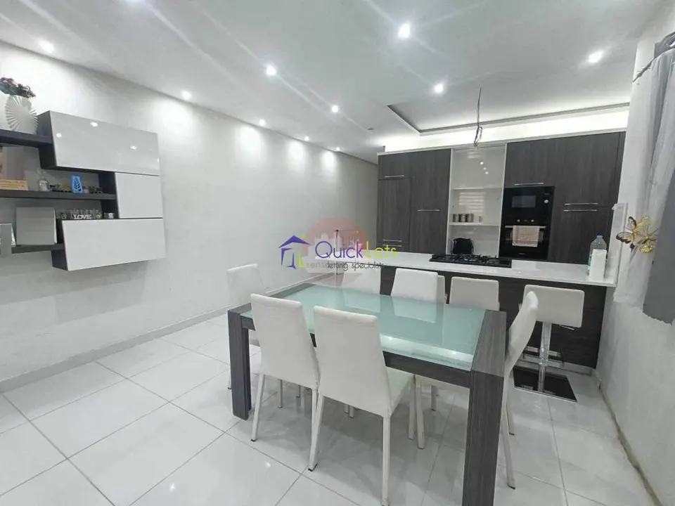 3 bedroom Apartment to rent in Birzebbuga