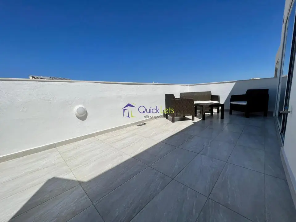2 bedroom Penthouse to rent in Sliema