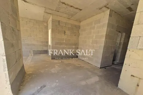 2 Bedroom Penthouse For Sale in Gozo - Marsalforn