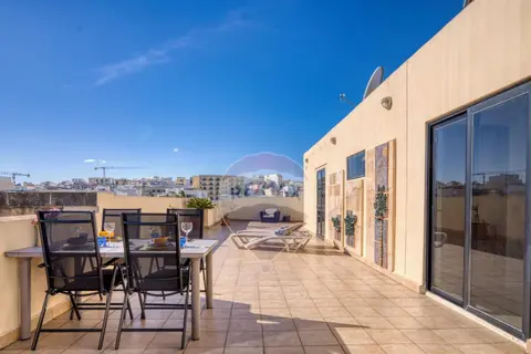 3 Bedroom Penthouse For Sale in Attard