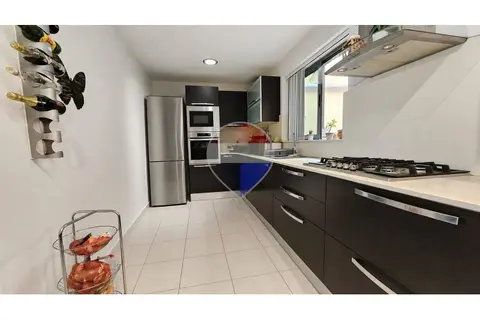 3 Bedroom Maisonette For Sale in Balzan