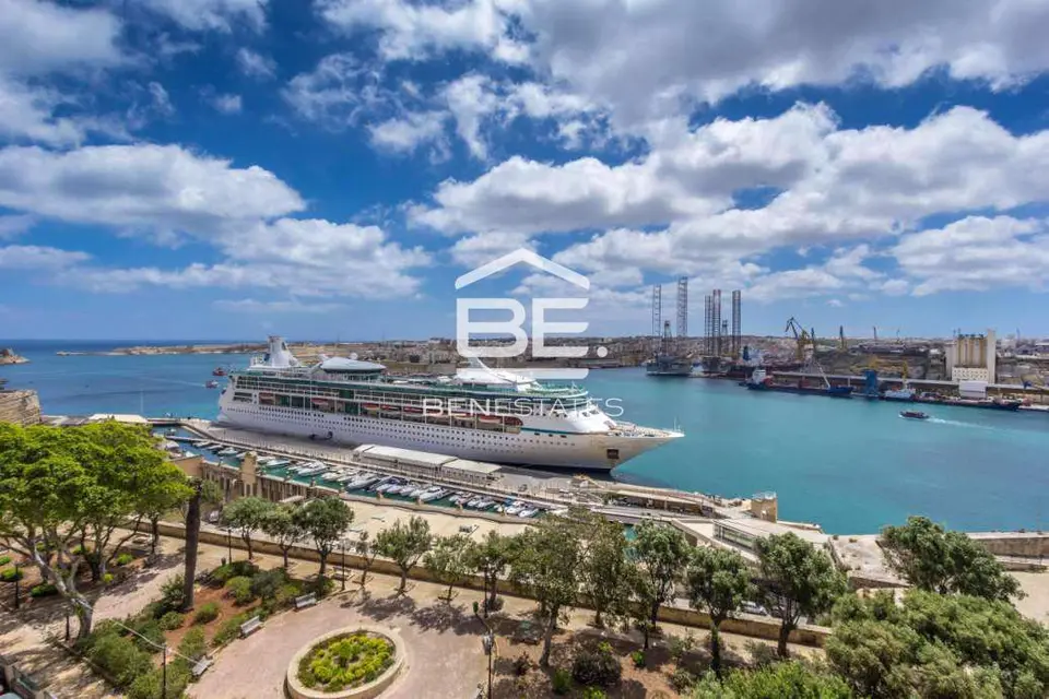 2 bedroom Office for sale in Floriana