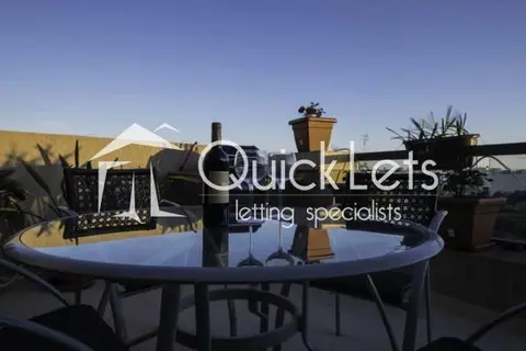 2 bedroom Penthouse to rent in Gzira