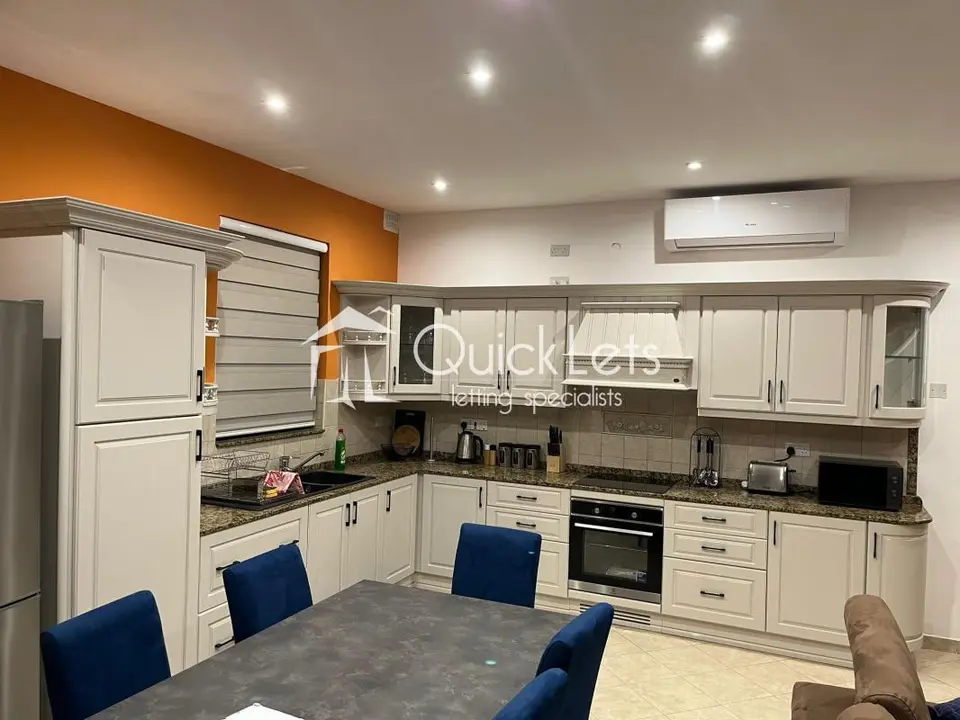 3 bedroom Maisonette to rent in Birkirkara