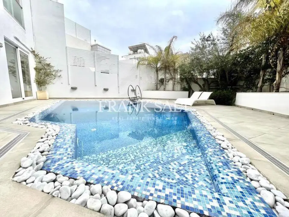 Lija, Furnished Terraced House