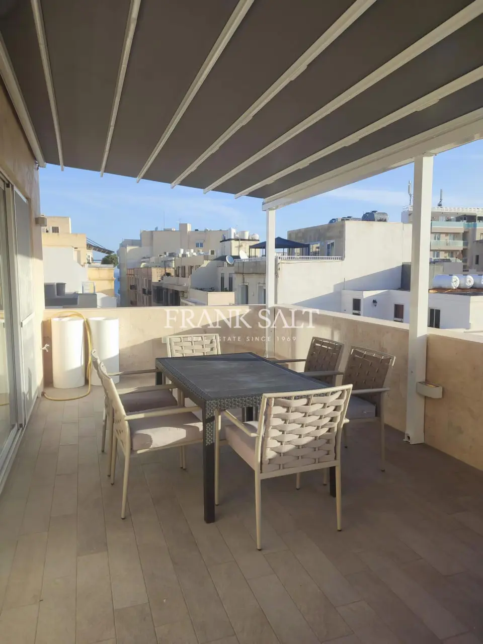 Sliema, Penthouse