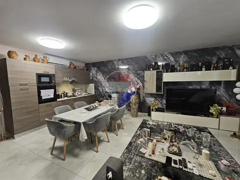 2 bedroom Maisonette for sale in Qormi