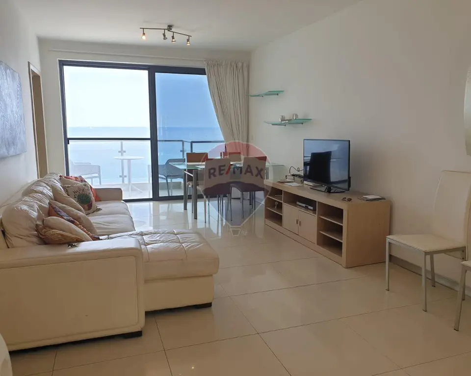 2 bedroom Penthouse to rent in Bugibba