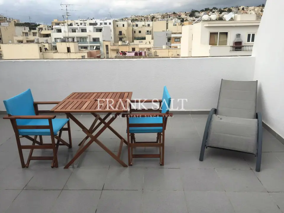 Gzira, Furnished Penthouse