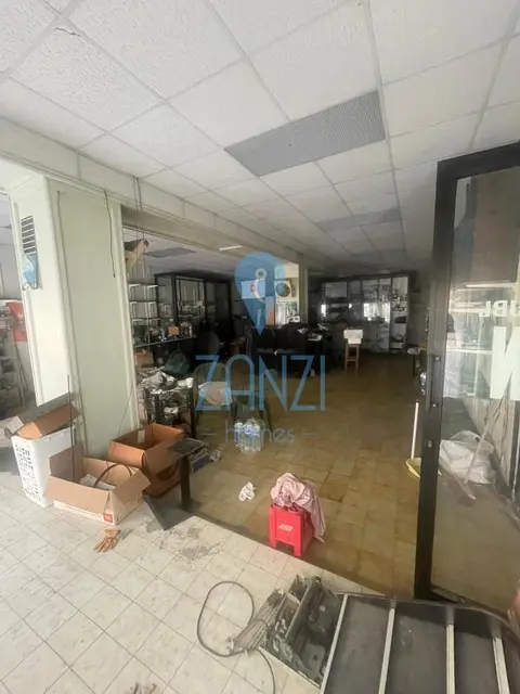 Showroom for sale in Hamrun