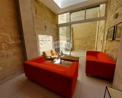 1 bedroom Maisonette to rent in St Julian's