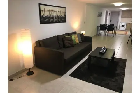 2 bedroom Apartment to rent in Pembroke